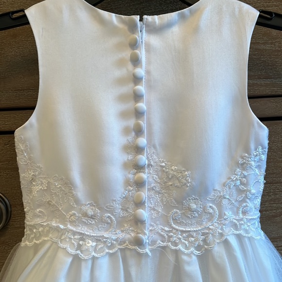 Lauren Marie First Communion Dress, Size 5 - Picture 11 of 16